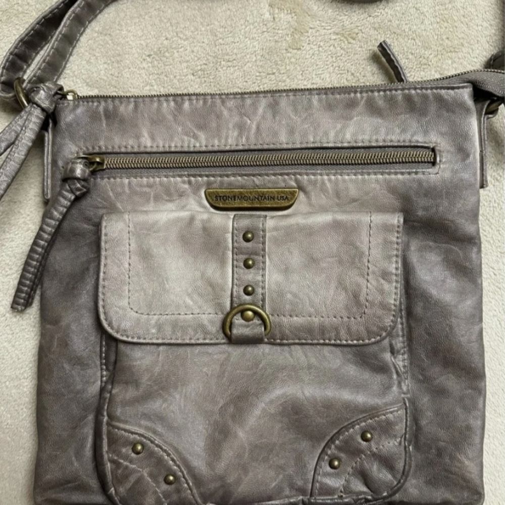 Stone Mountain Accessories Metallic Gray Crossbody Bag
